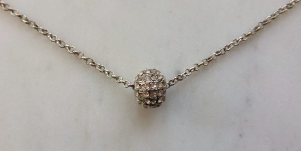 Antikfärgat halsband med en stor strasspärla - Bild 2