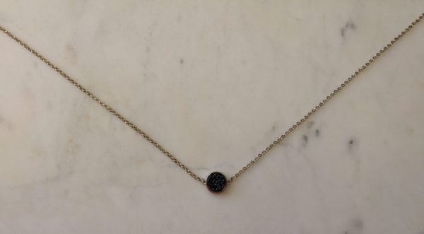 Antiksilverfärgat halsband med en druzyconnector i olika färger - Bild 5