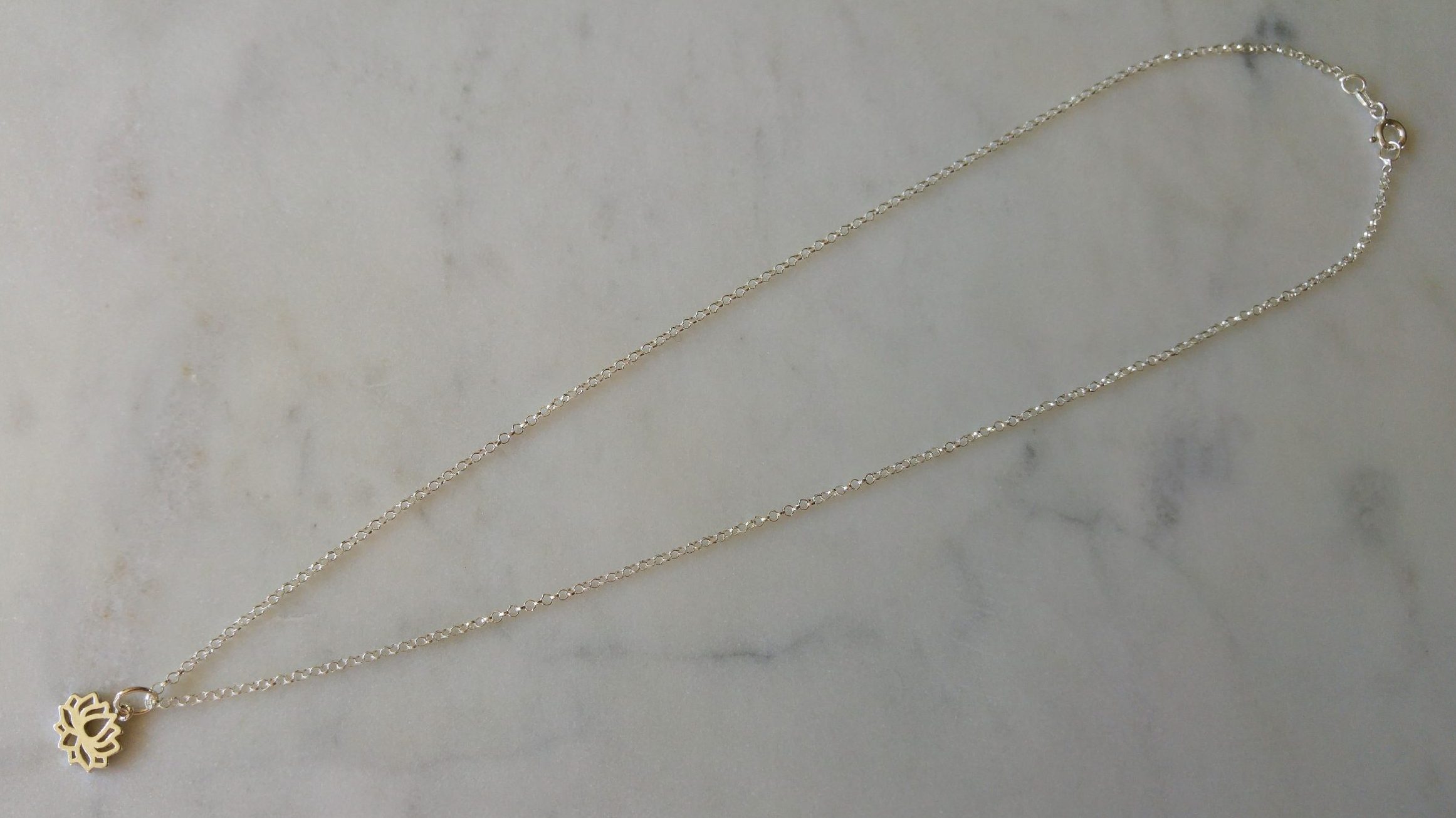 Halsband i sterlingsilver med olika hängsmycken - Bild 2