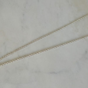 Halsband i äkta silver med ett serpentinhänge